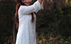 爸爸让我吃他的巧克力棒视频